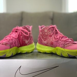 Nike Kyrie 5
Spongebob Patrick
